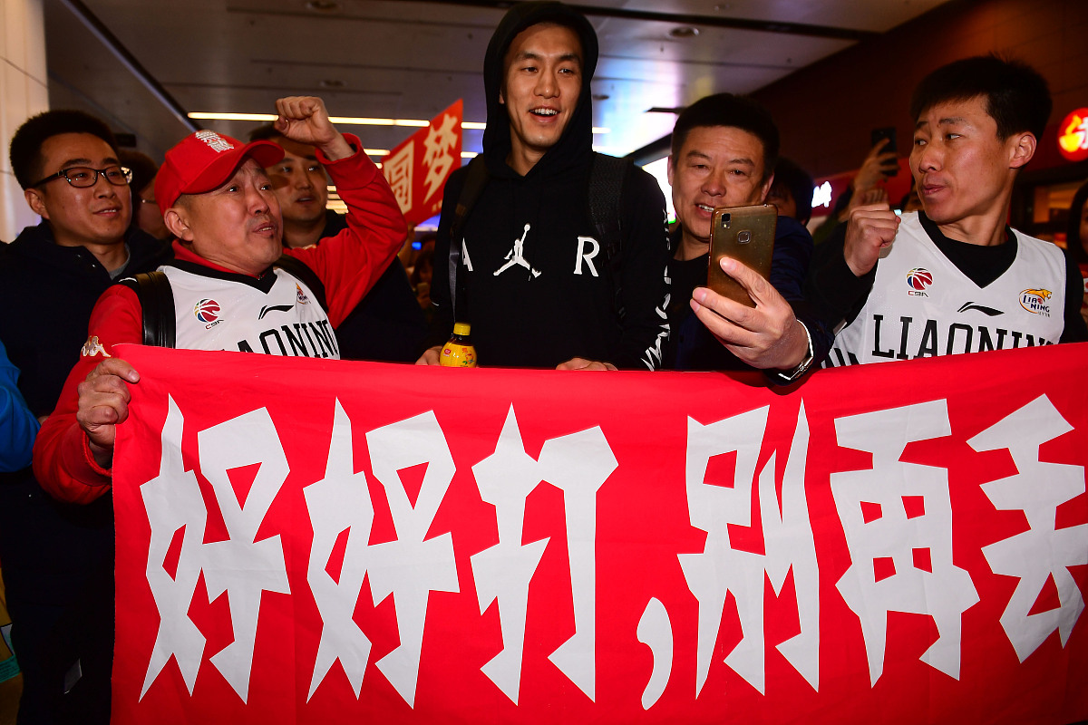 TL观众热烈欢呼!,浓眉哥迎来五赛季出色发挥观众掌声雷动 TL观众热烈欢呼!,浓眉哥迎来五赛季出色发挥观众掌声雷动