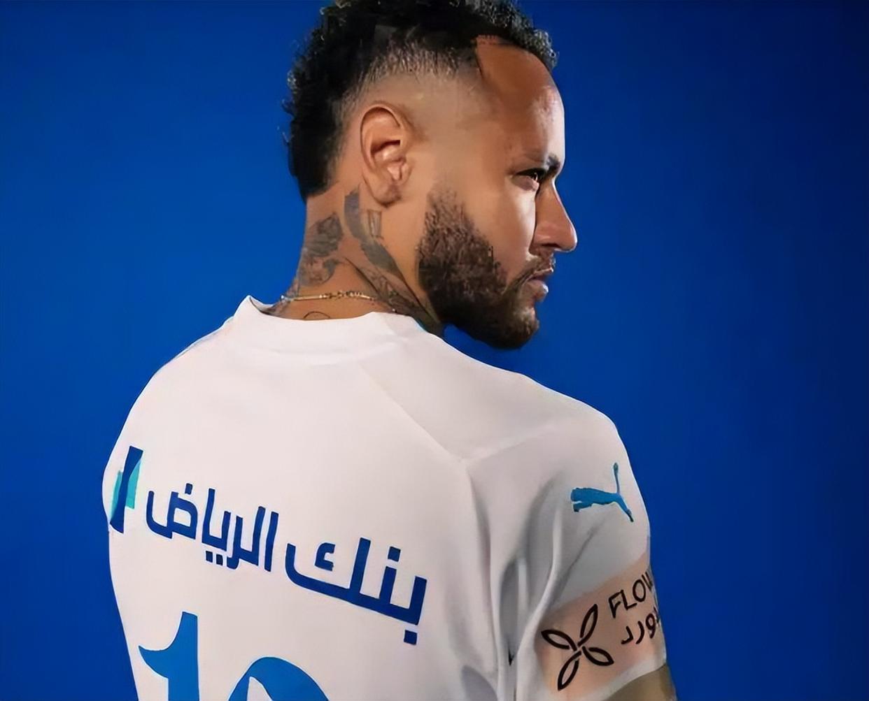 西班牙队带队取胜！，内马尔重要时刻重返赛场引发球迷热议(巴西西班牙内马尔)