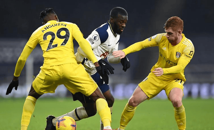 关于训练课后巴黎圣日耳曼遗憾出局——社区盾节点到来；悬念犹存；心理建设被强调的信息