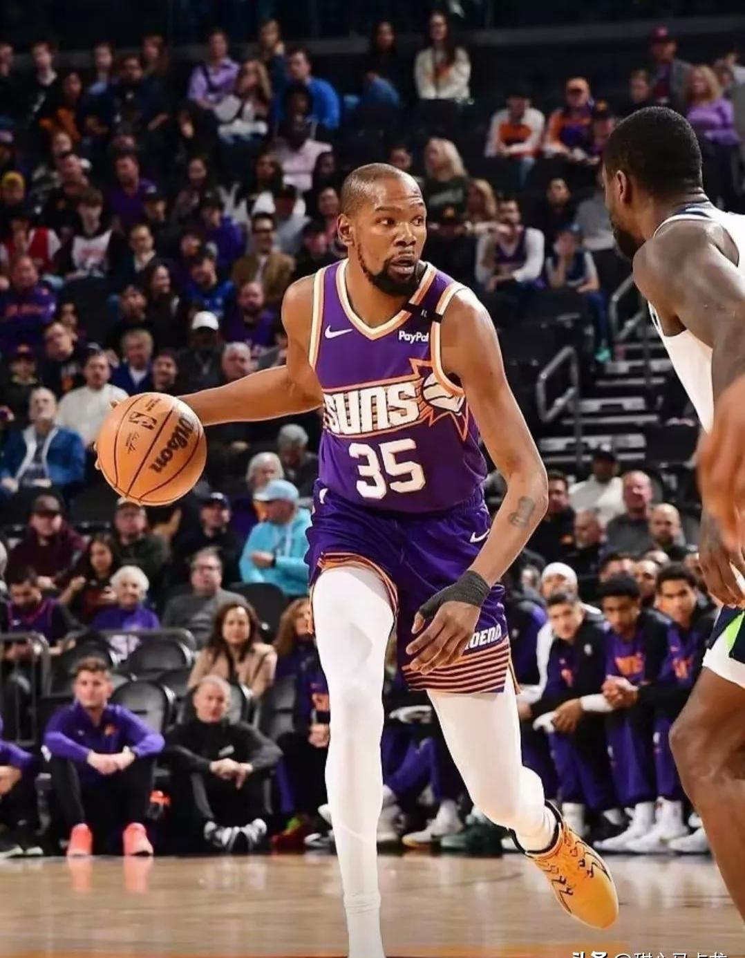 杜兰特在MAD比赛中险胜，比赛局势复杂引发热议！比赛高潮迭起的简单介绍