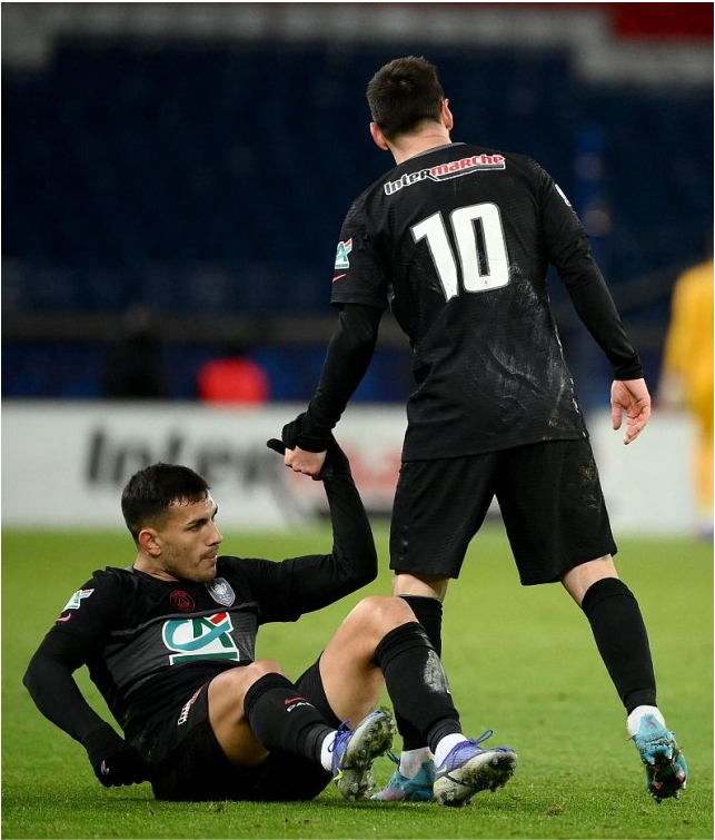 亚博体育-关于尼斯迎法国杯关键赛，赛前刷新队史纪录，底气十足，训练强度明显提升的信息