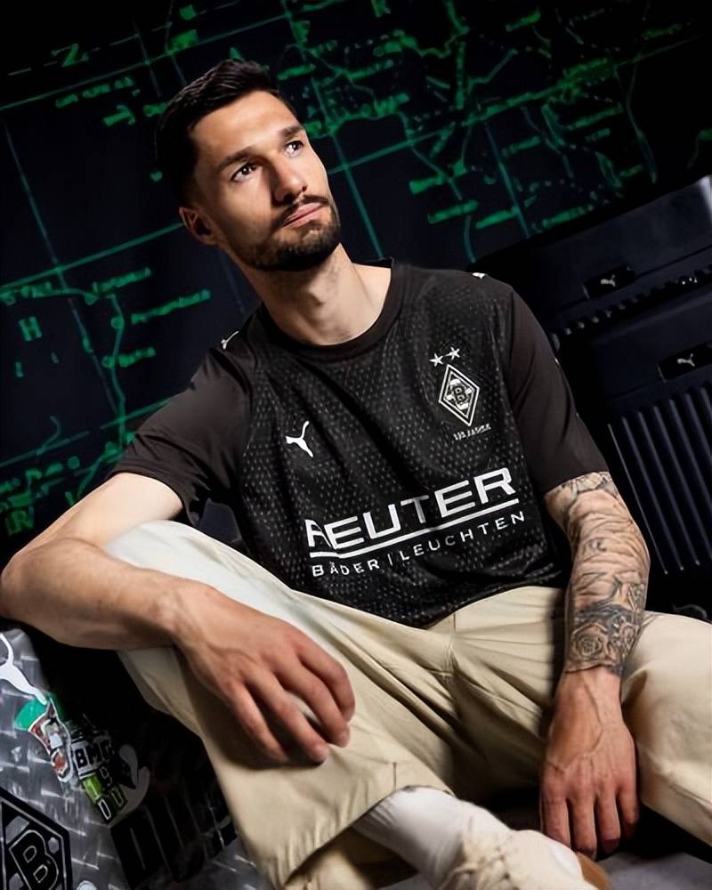 亚博-德甲窗口期再迎强敌，门兴格拉德巴赫完成体检，主帅态度：管理层满意，资深球员宣示担当的简单介绍