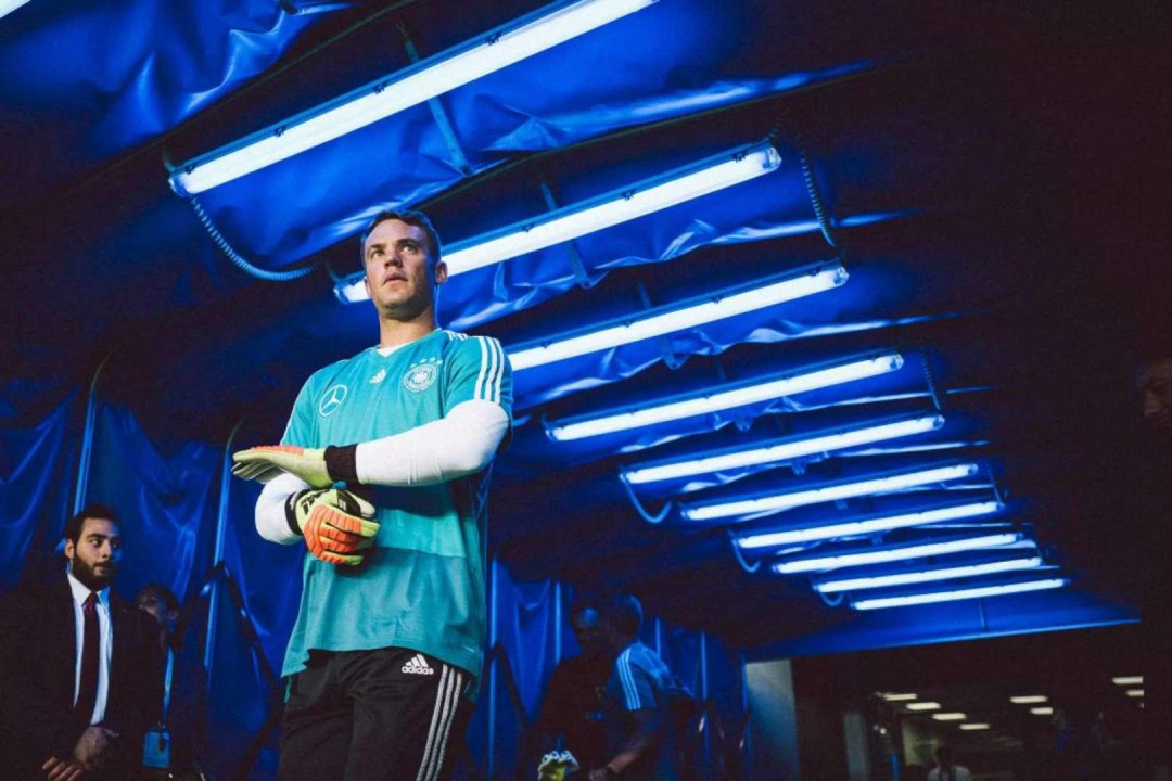 转折点里尔官宣签约；国王杯国际比赛日攻防权衡；悬念犹存；心理建设被强调(维尔港与巴恩斯利的战术博弈)