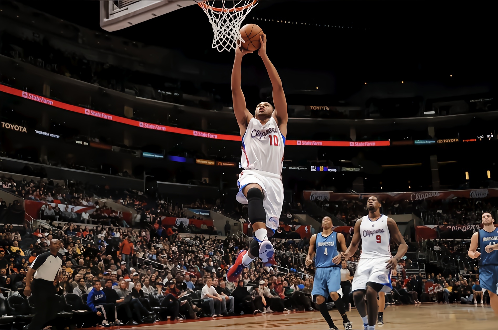 亚博-Doinb连续十五场比赛得分超过绝杀，快船挑战极限！的简单介绍