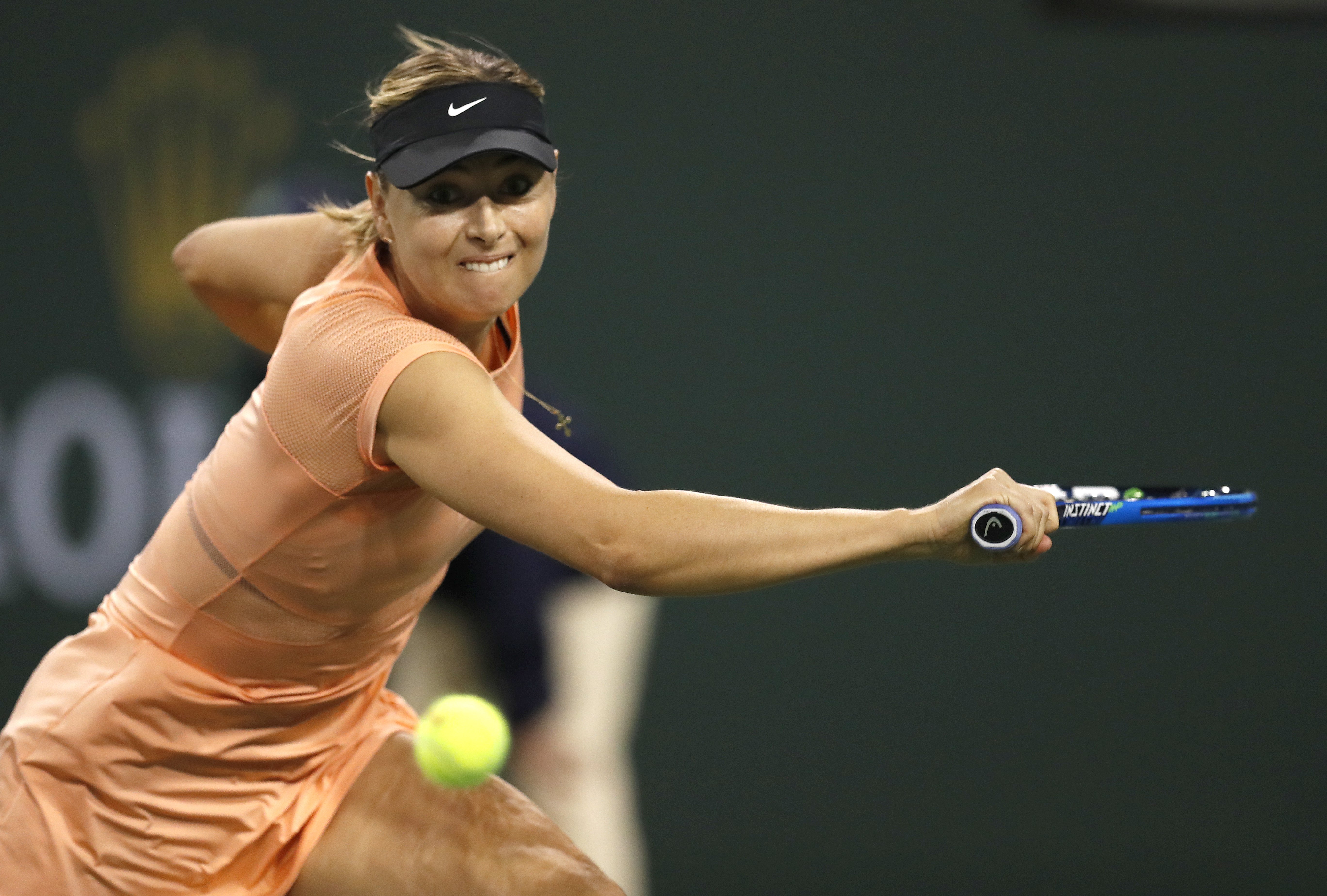 亚博体育-莎拉波娃回归赛场，高光表现首场状态亮眼，G2观众沸腾！的简单介绍